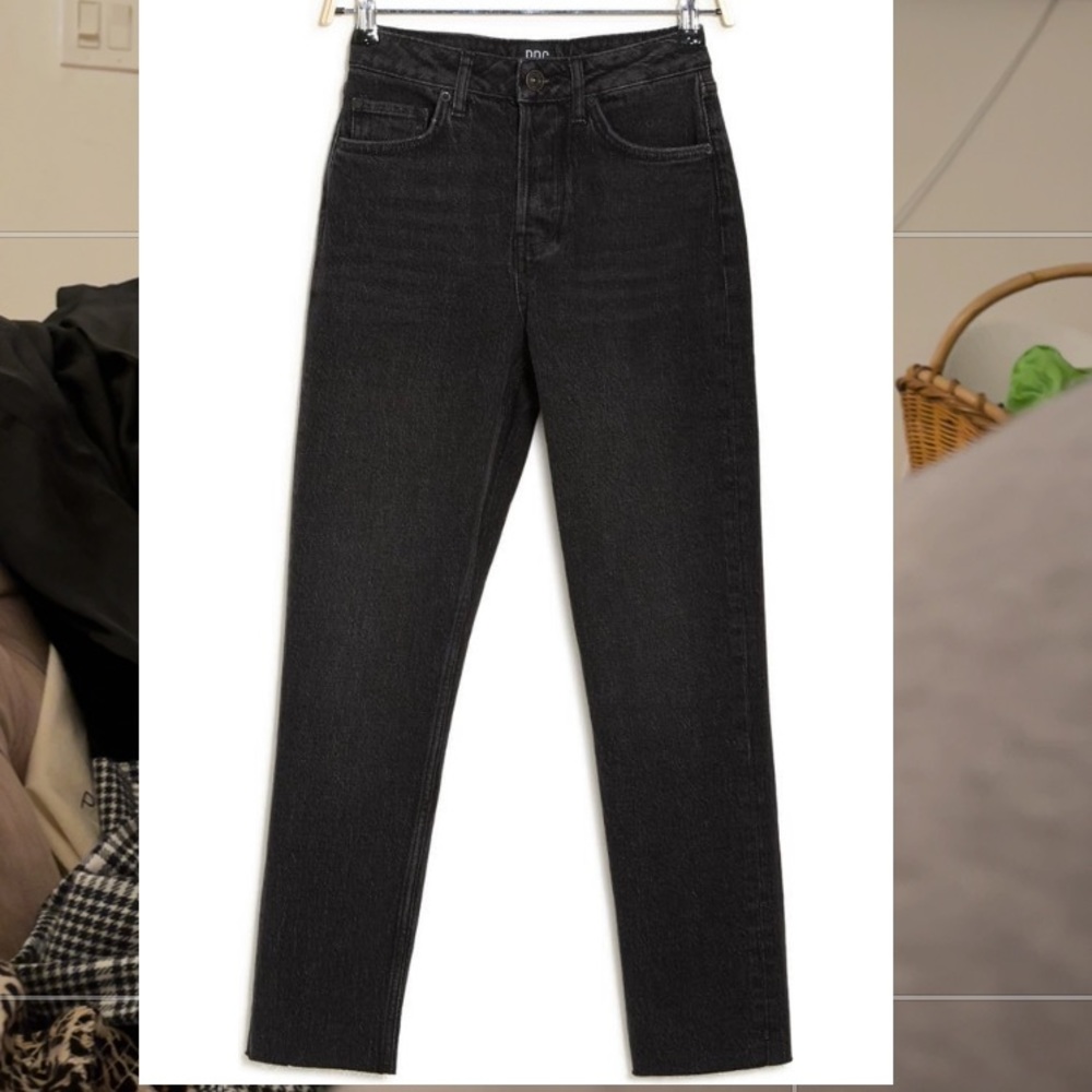 Urban Outfitters high rise slim straight 27W 32L